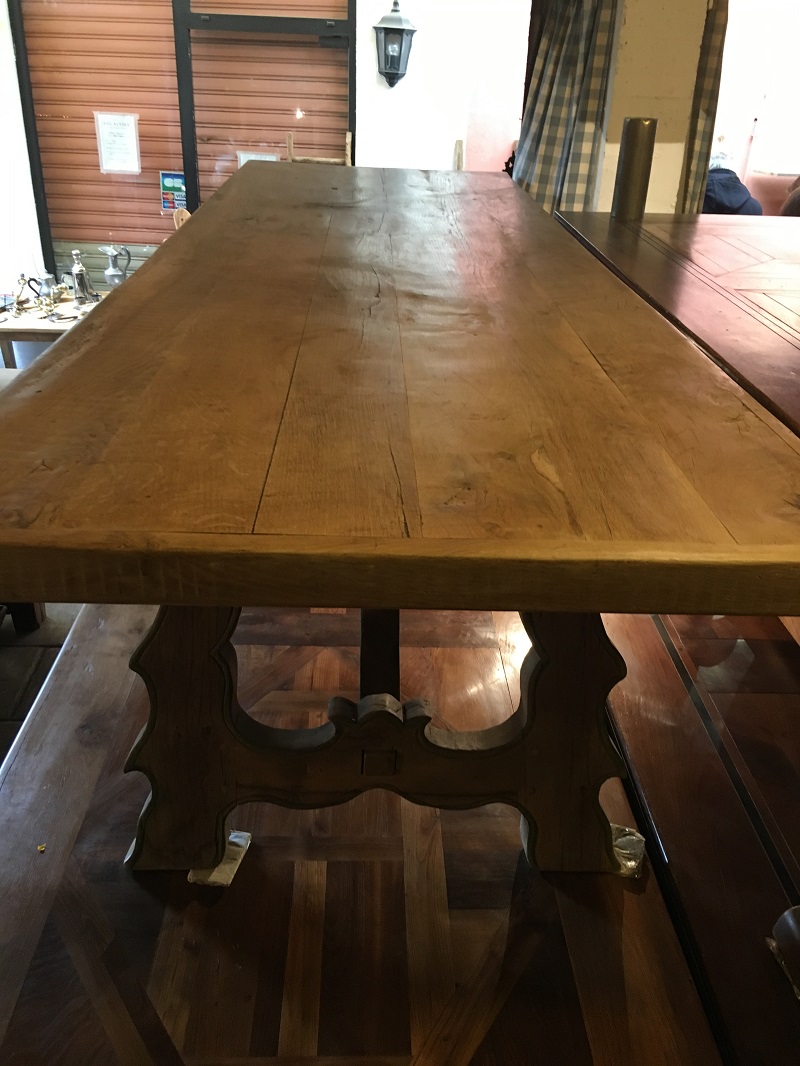 Table Monastère